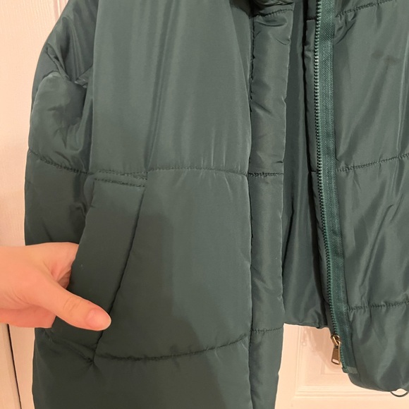 Altar’d State Cropped Puffer Vest - Picture 2 of 7